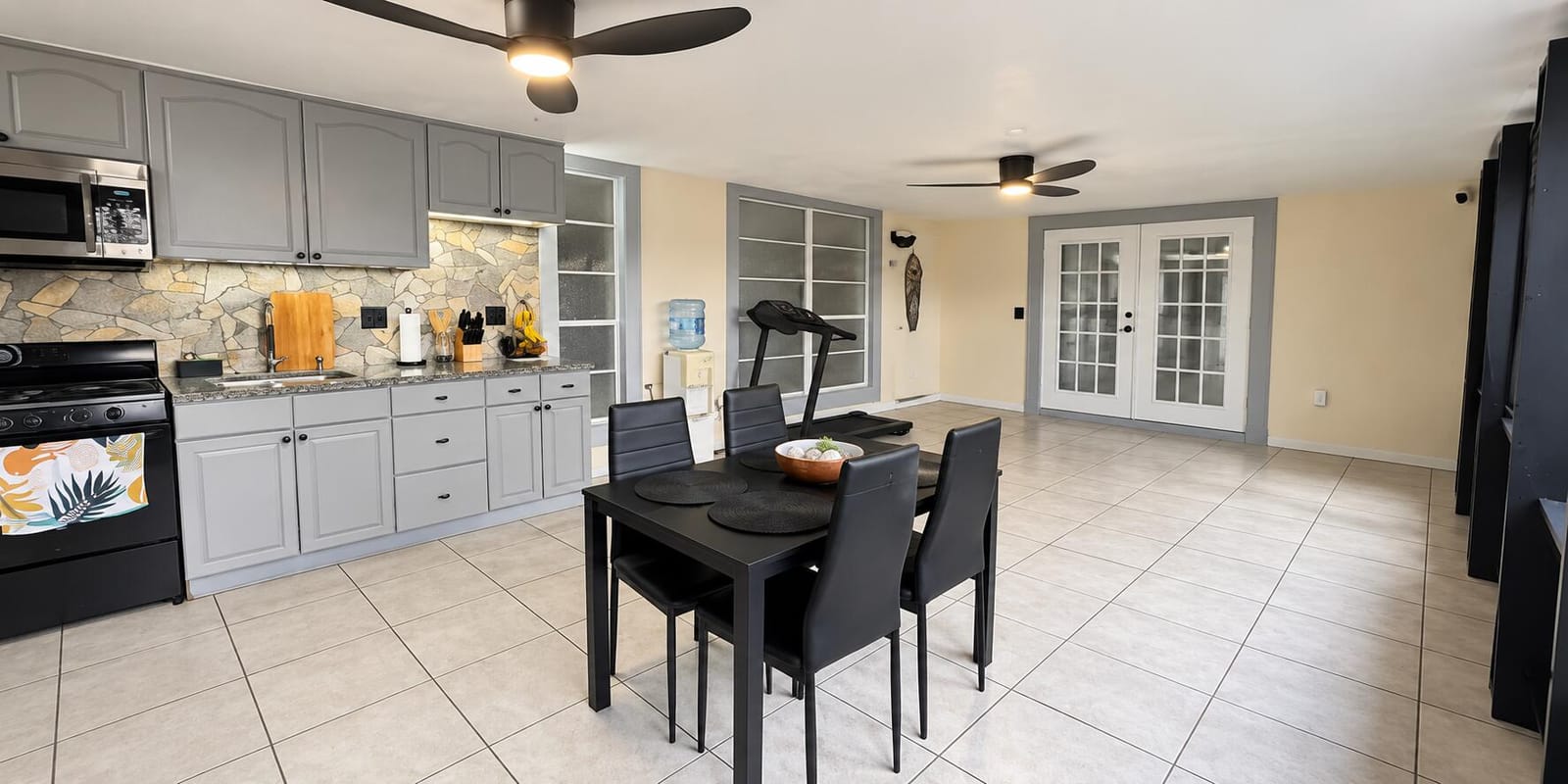 1034 MANOR Drive, Palm Springs, FL 33461 photo 27