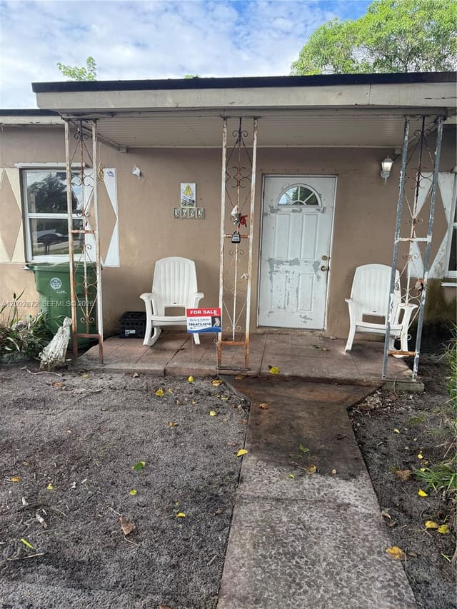 3692 W 2nd Avenue, Hialeah, FL 33012