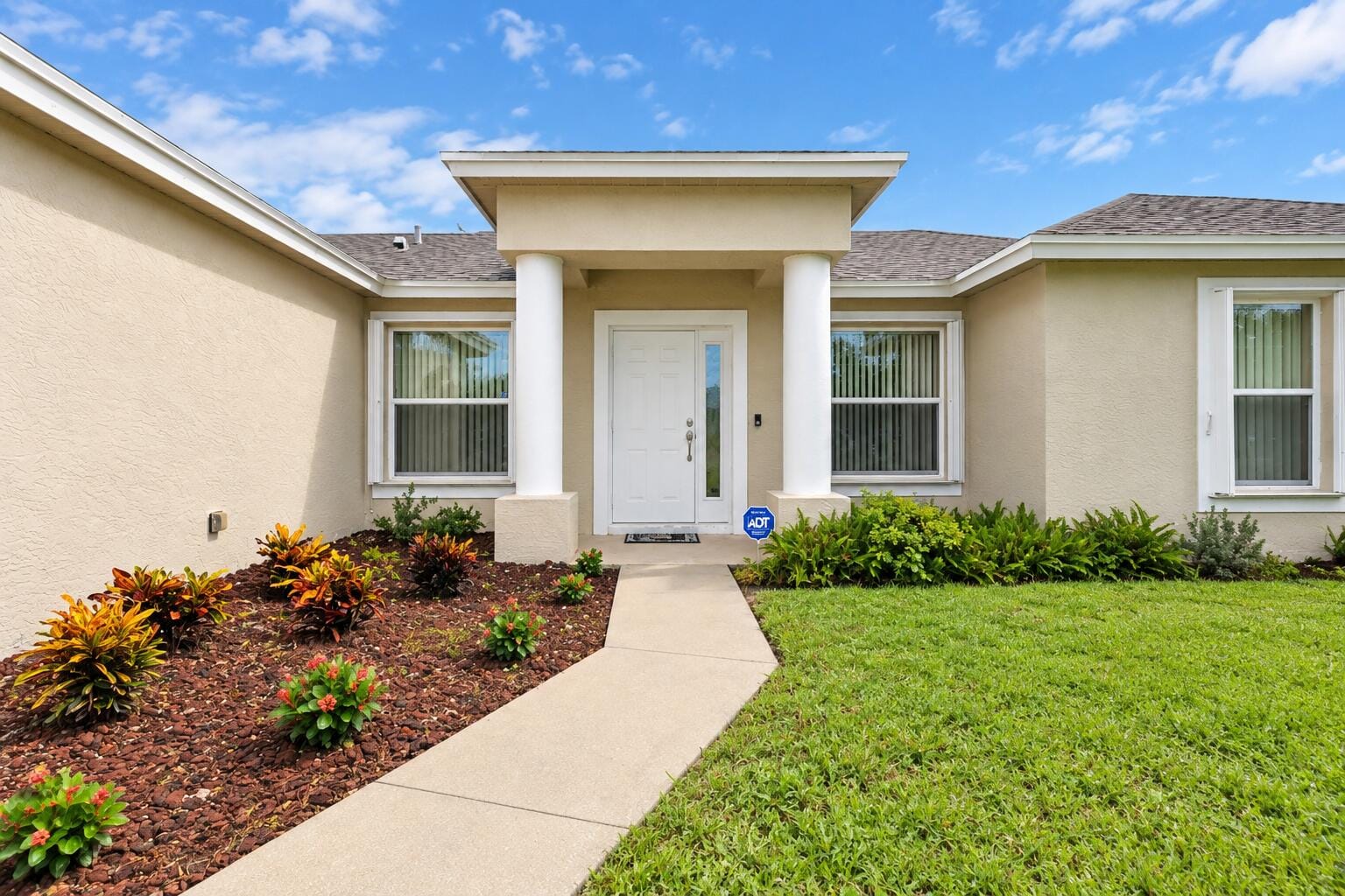 326 SE STARFISH Avenue, Port St. Lucie, FL 34983 photo 2