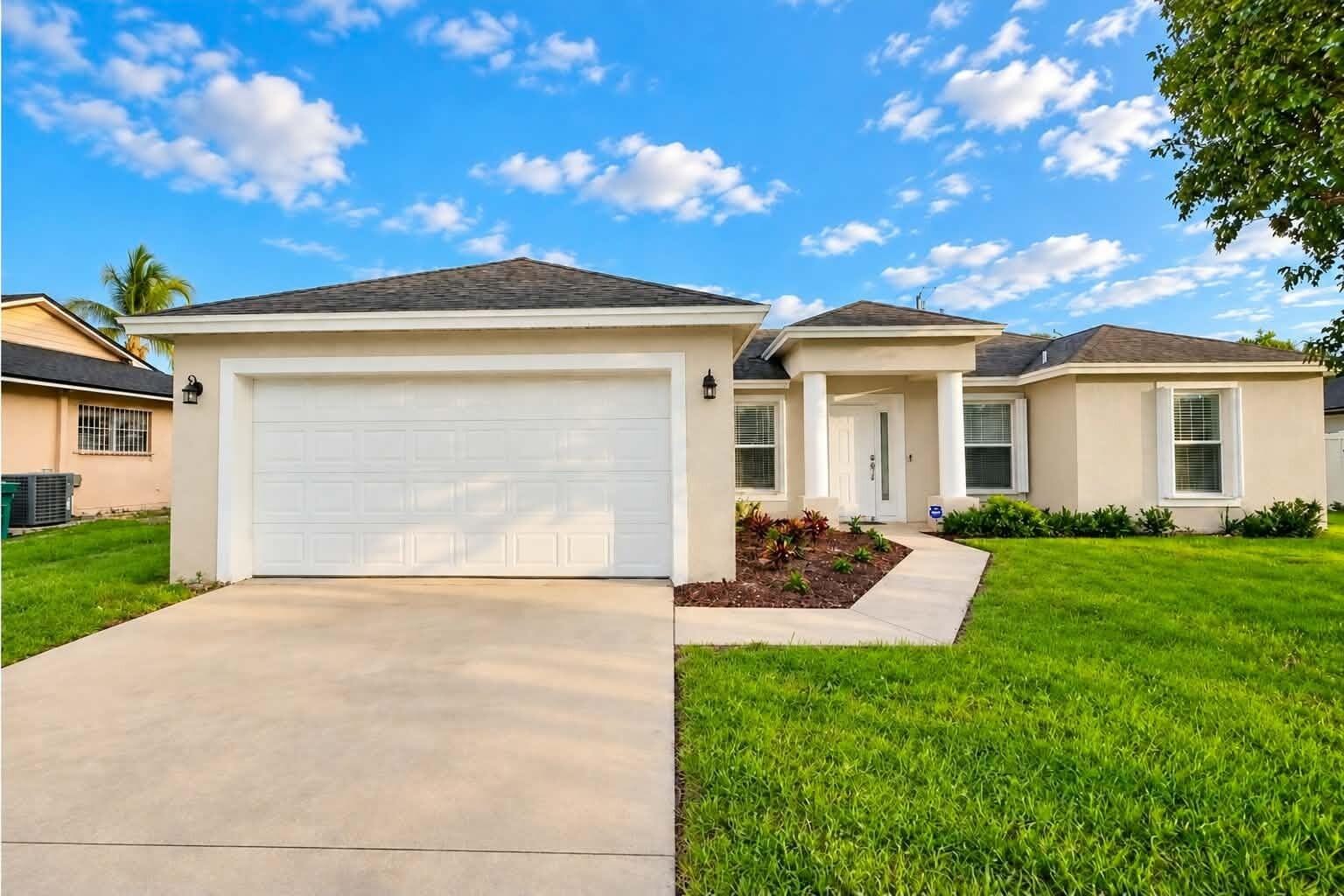 326 SE STARFISH Avenue, Port St. Lucie, FL 34983