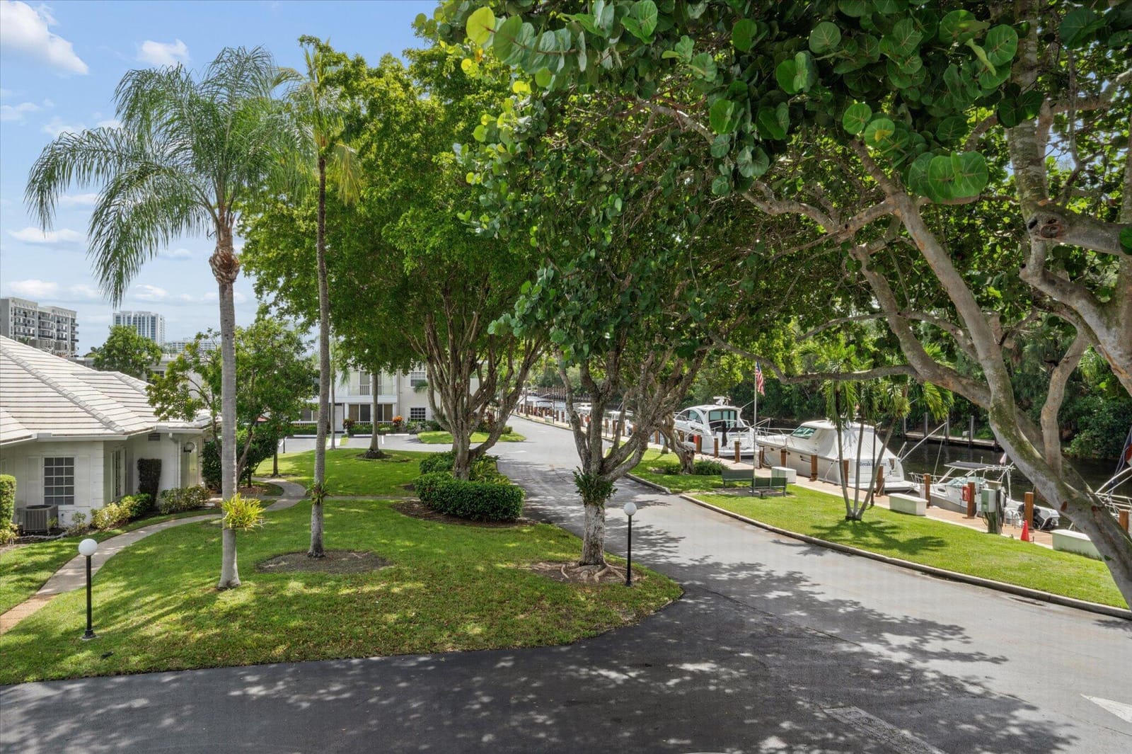 6431 Bay Club Drive 3 — photo 11