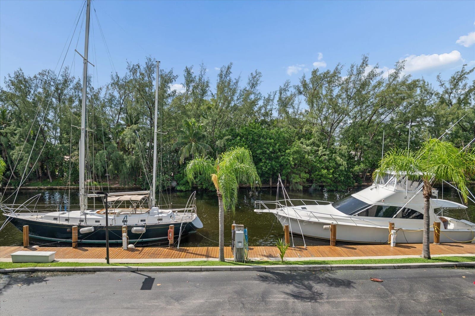 6431 Bay Club Drive 3 — photo 9
