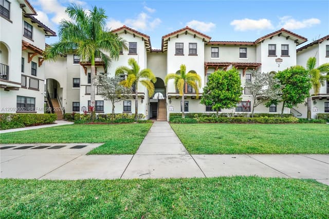 10620 NW 88th Street 207, Doral, FL 33178