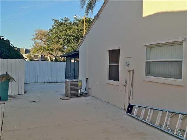106 Azalea Circle — photo 2
