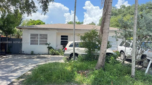 551 NE 159th Street, Miami, FL 33162