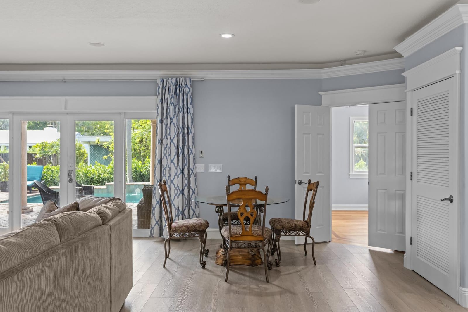 360 Gregory Road — photo 10