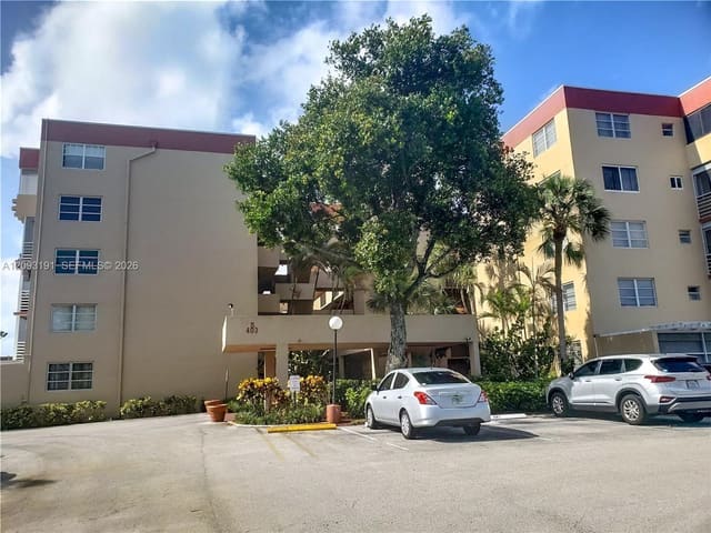 403 NW 68th Avenue 309, Plantation, FL 33317