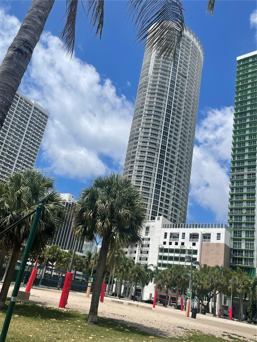 1750 N Bayshore Drive 2810, Miami, FL 33132 photo 4