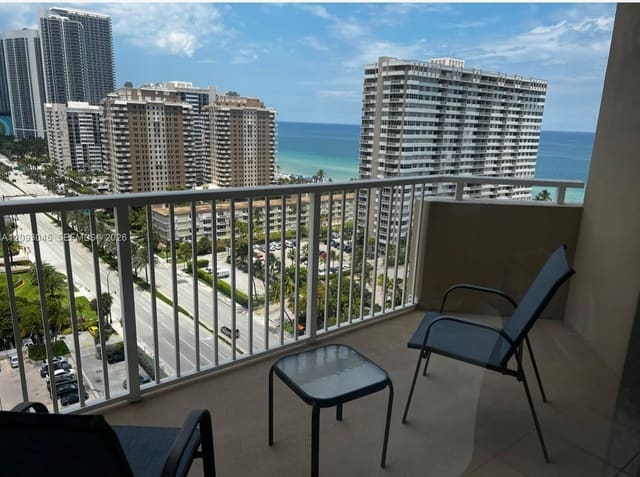 1985 S Ocean Drive 17M, Hallandale Beach, FL 33009