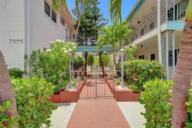 7300 Byron Avenue 15B, Miami Beach, FL 33141