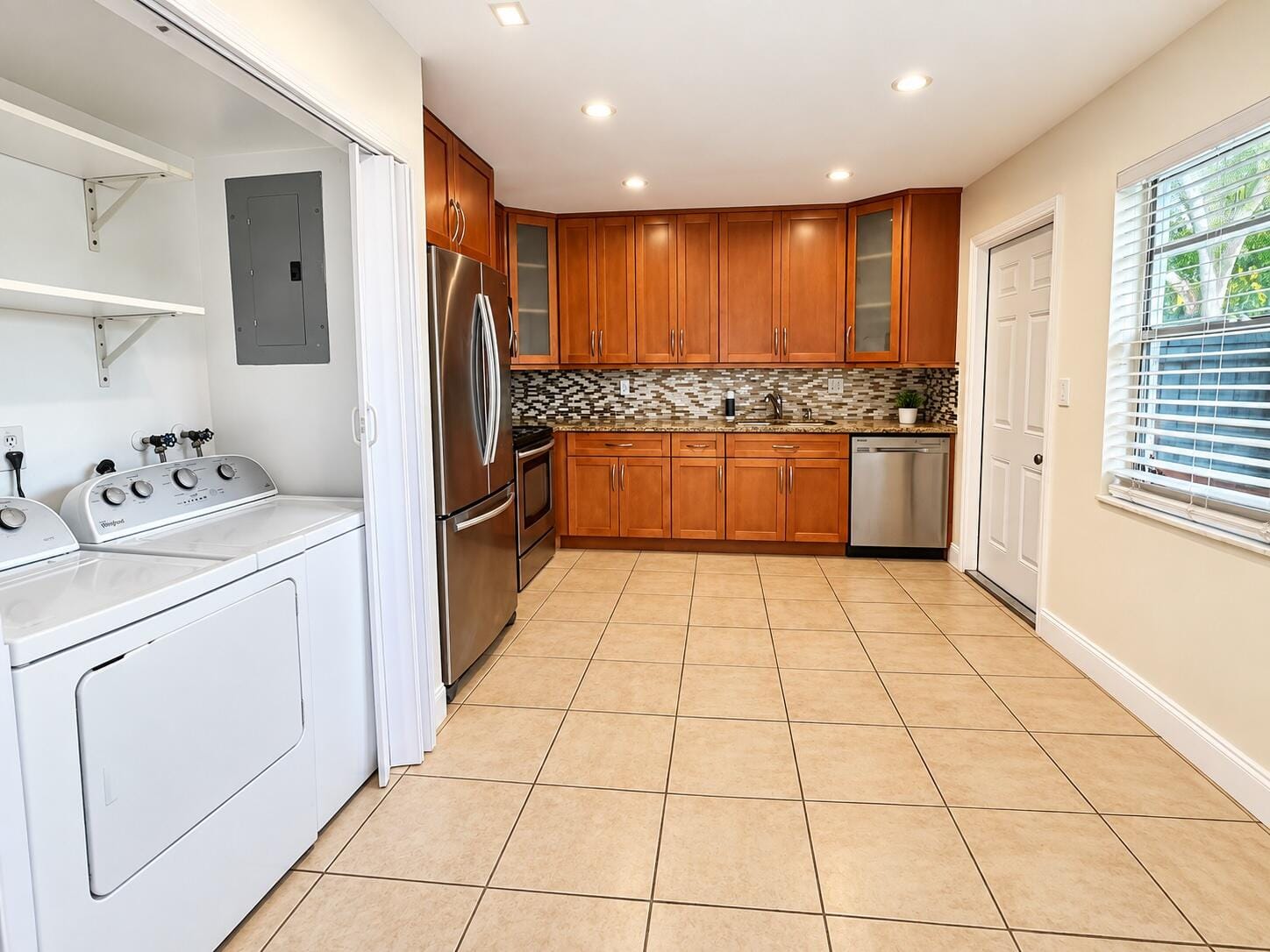 7385 W Sunrise Boulevard — photo 3