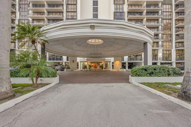 1450 Brickell Bay Drive 511, Costa Bella, Miami, FL