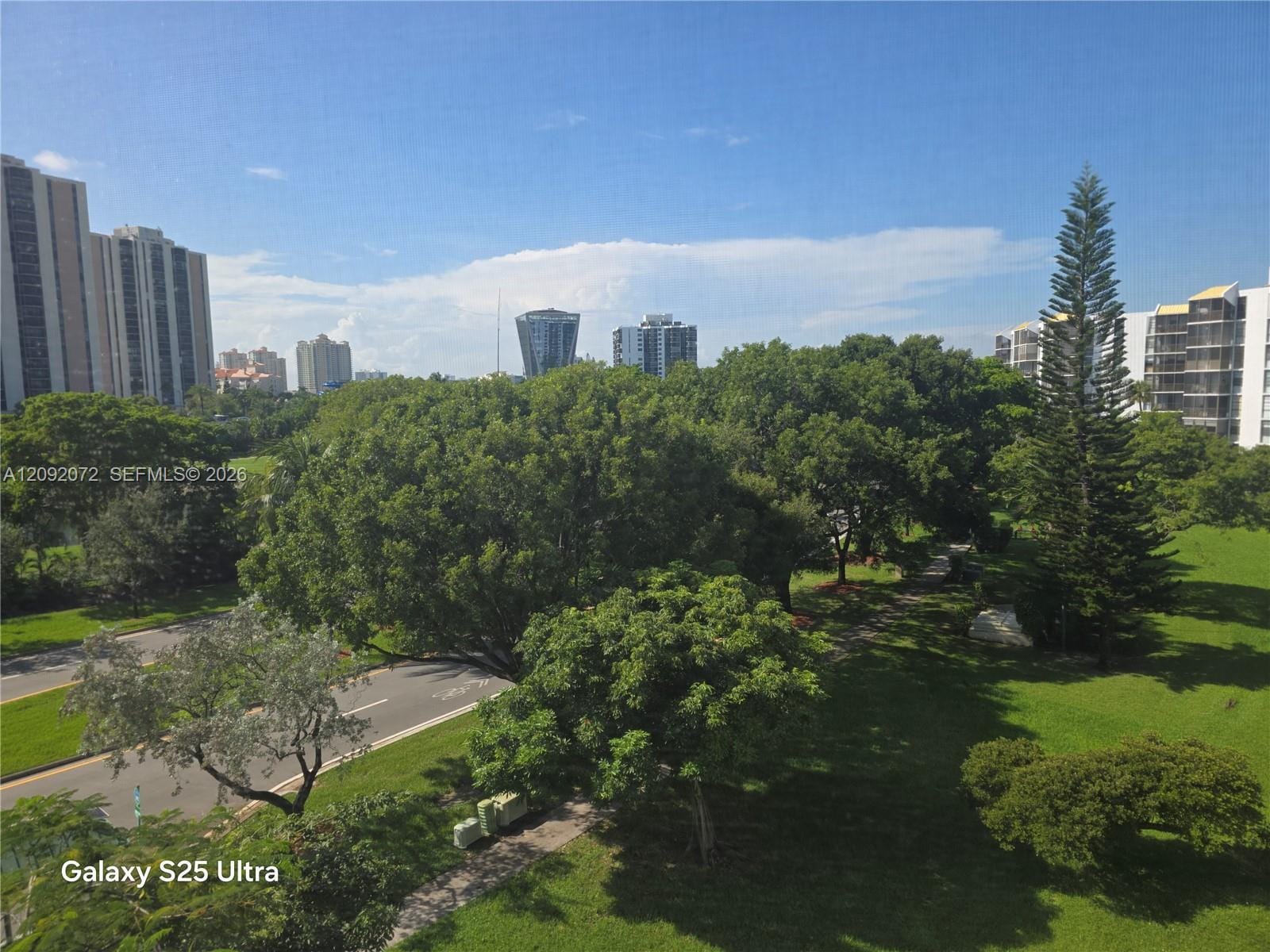 20500 W Country Club Drive 515 — photo 2