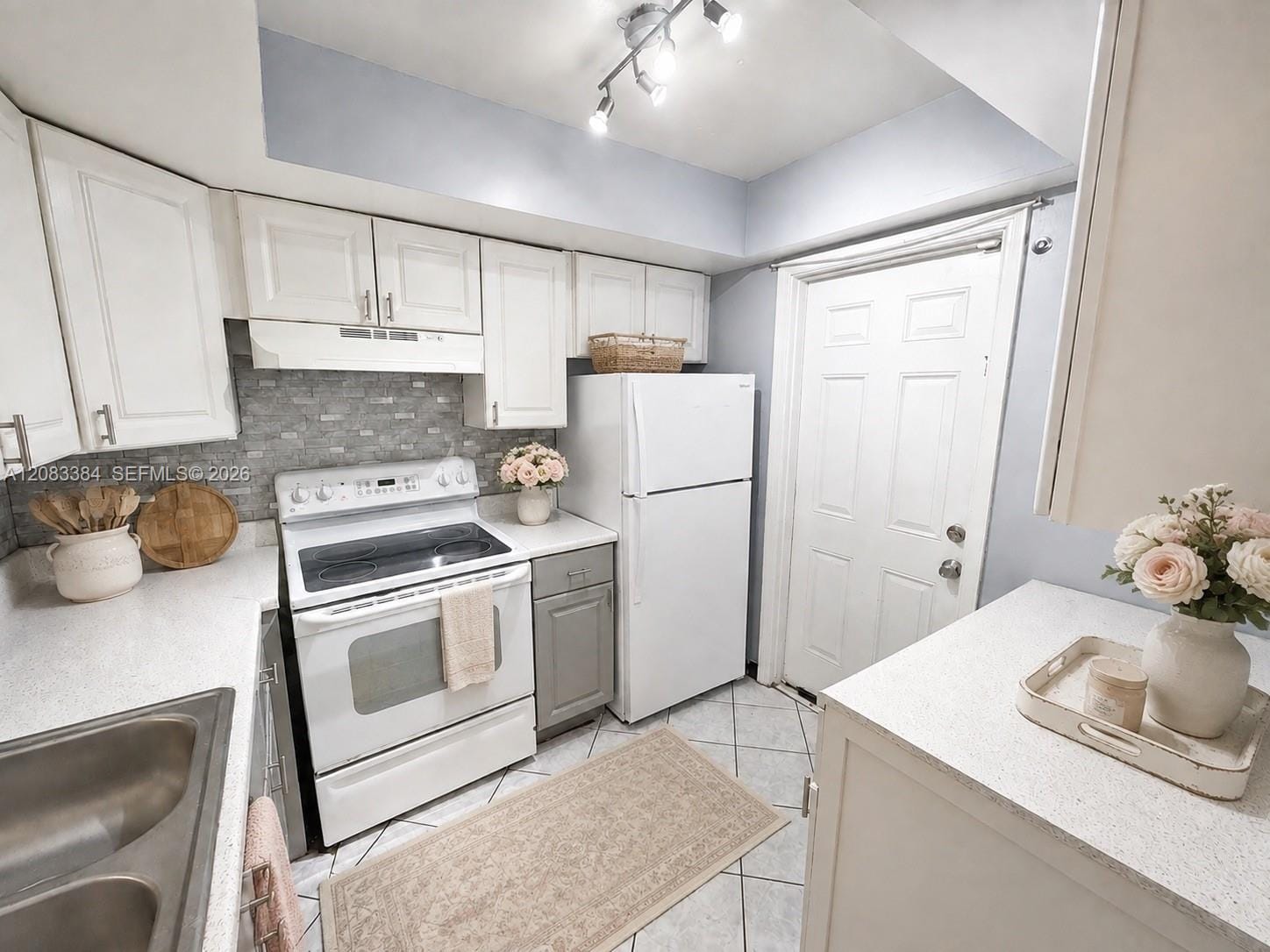 4061 NW 9th Avenue 106 — photo 4