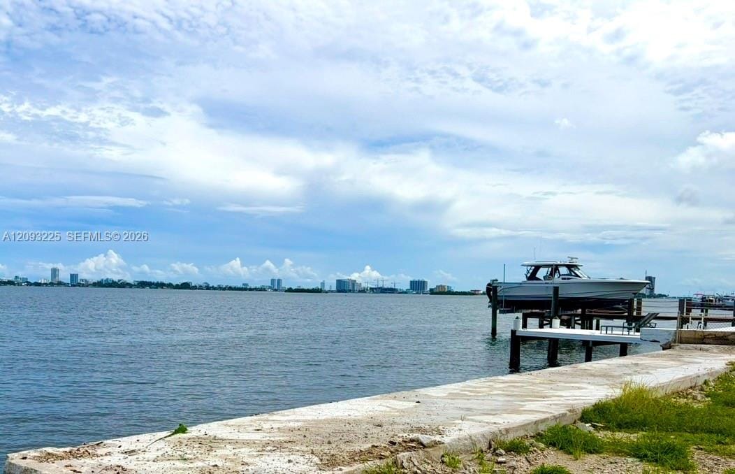 10875 N Bayshore Drive — photo 3