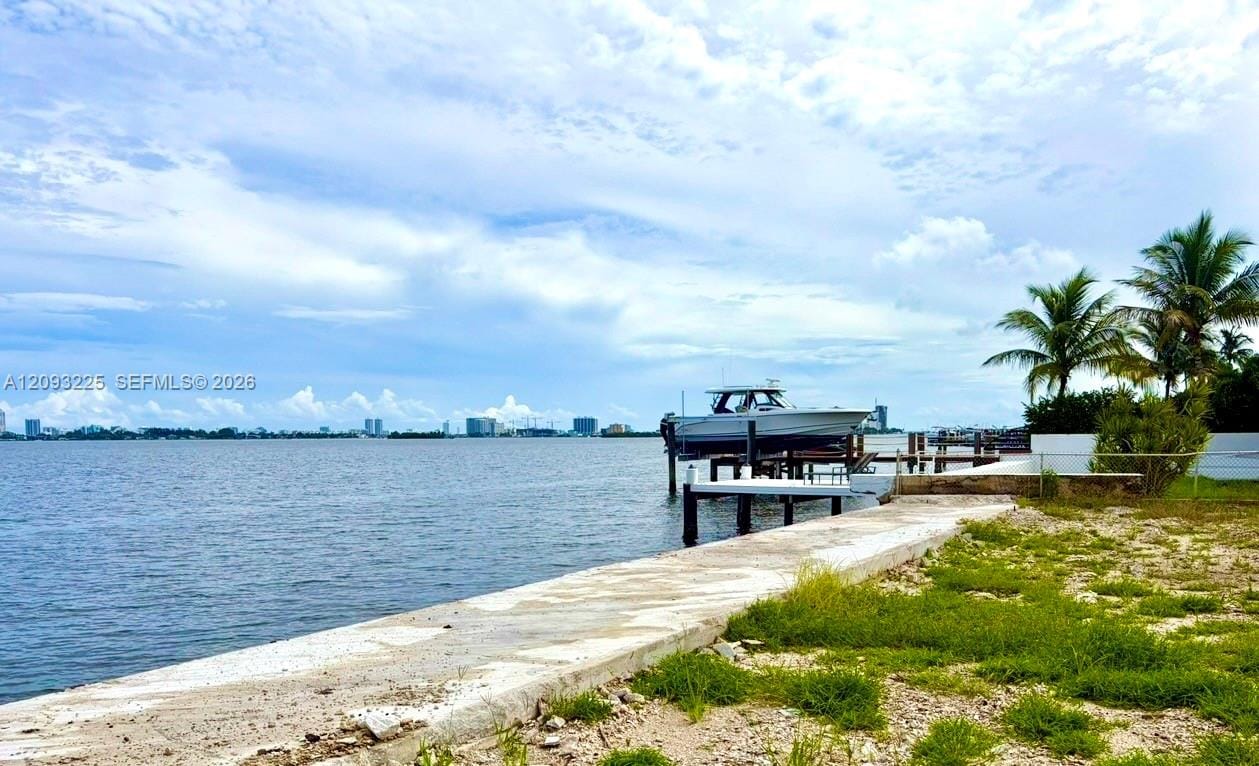 10875 N Bayshore Drive — photo 5