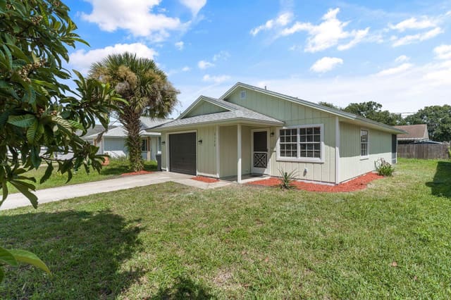2150 87TH Court, Vero Beach, FL 32966