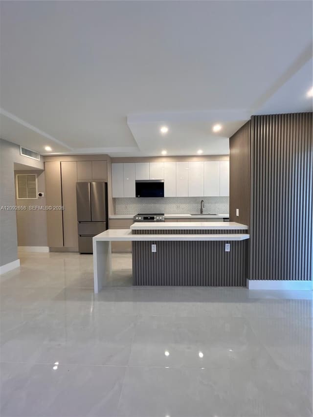 2430 NE 135th Street 201, North Miami, FL 33181