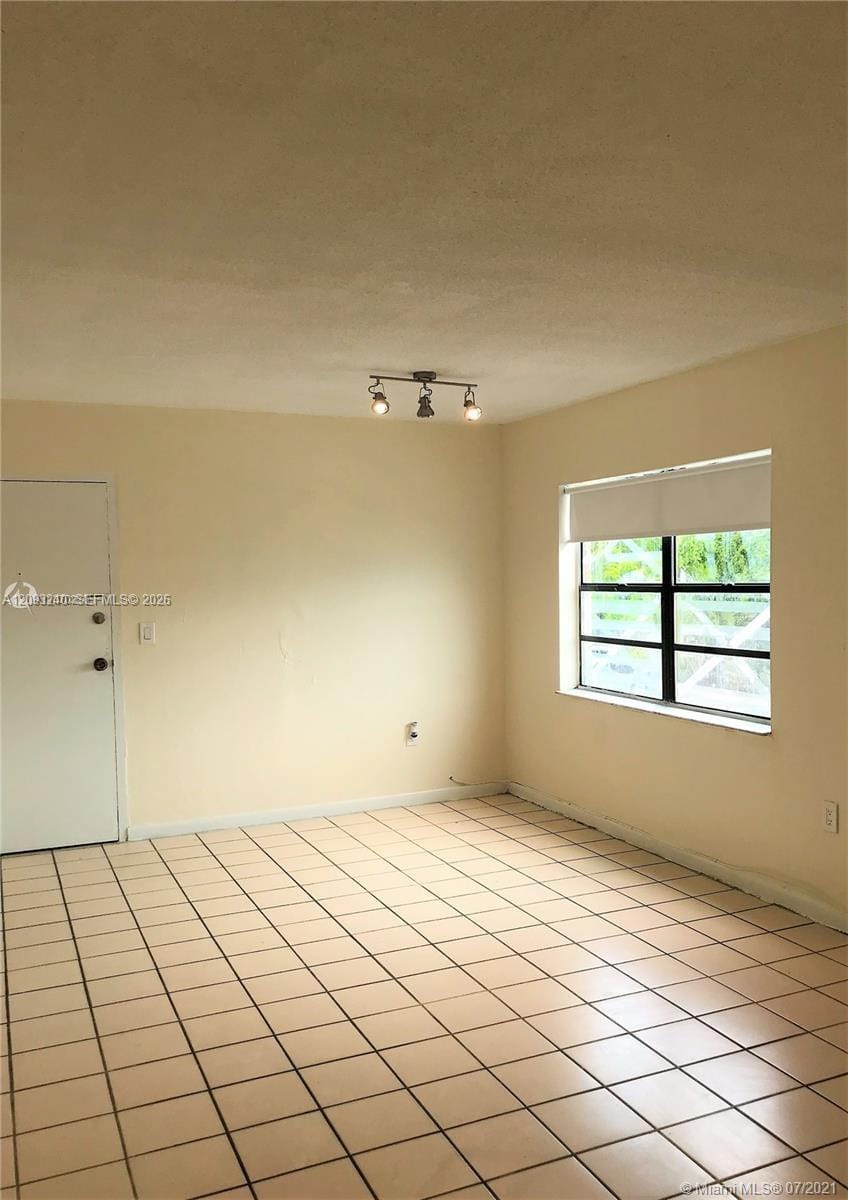 1325 W 68th Street 221 — photo 12
