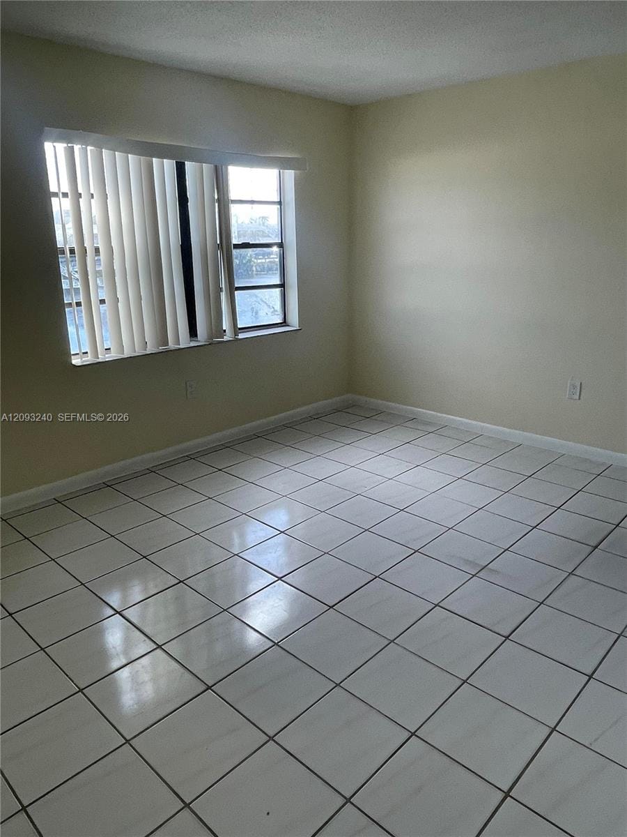 1325 W 68th Street 221, Hialeah, FL 33014 photo 13