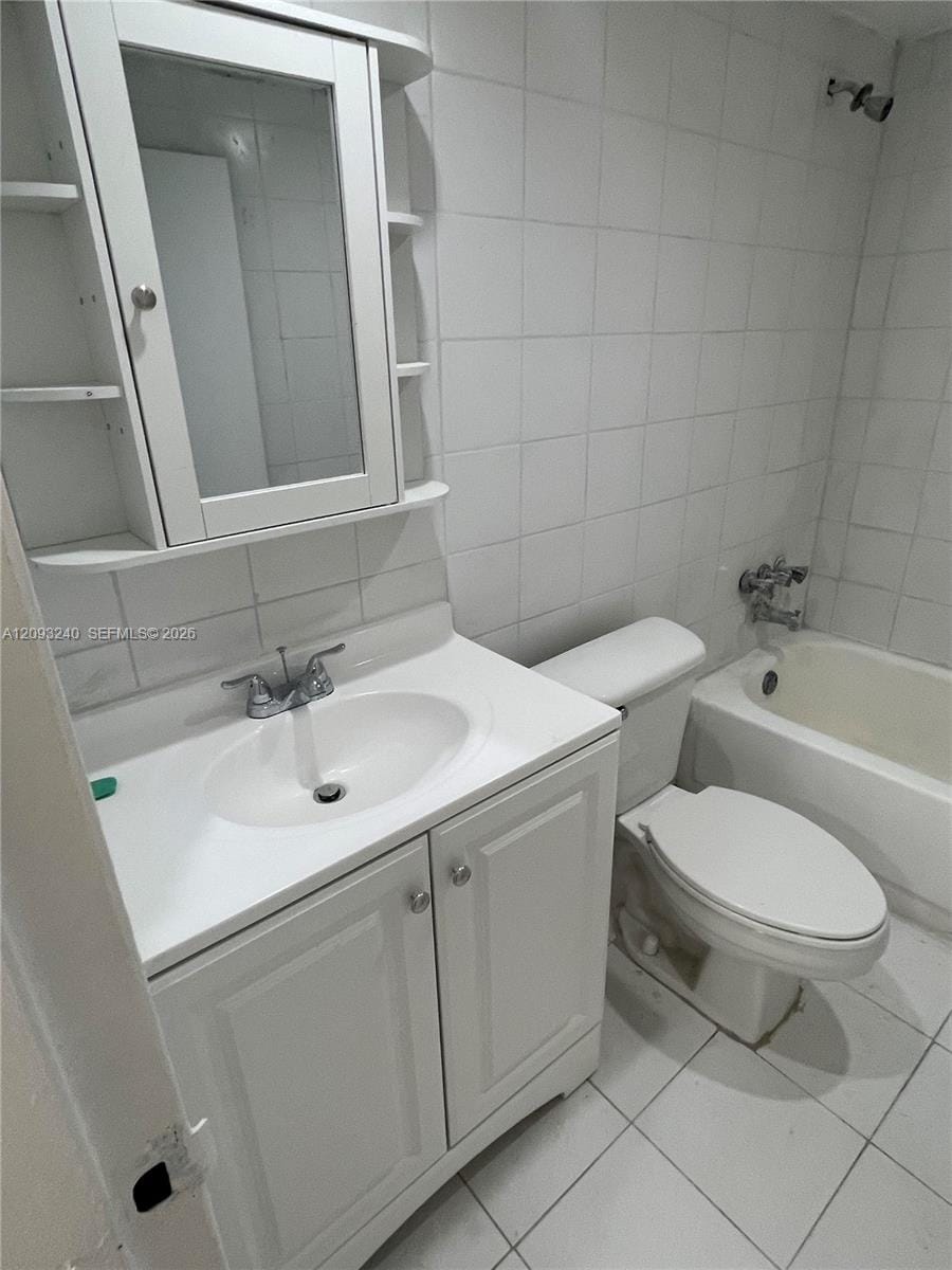 1325 W 68th Street 221 — photo 7