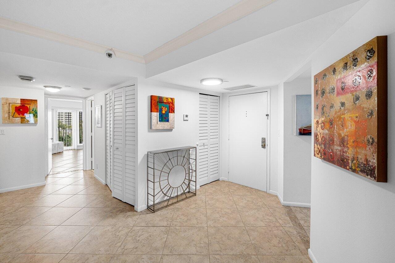 4001 N OCEAN Boulevard 306 — photo 2