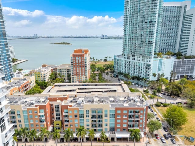 2001 Biscayne Boulevard 3212, Miami, FL 33137