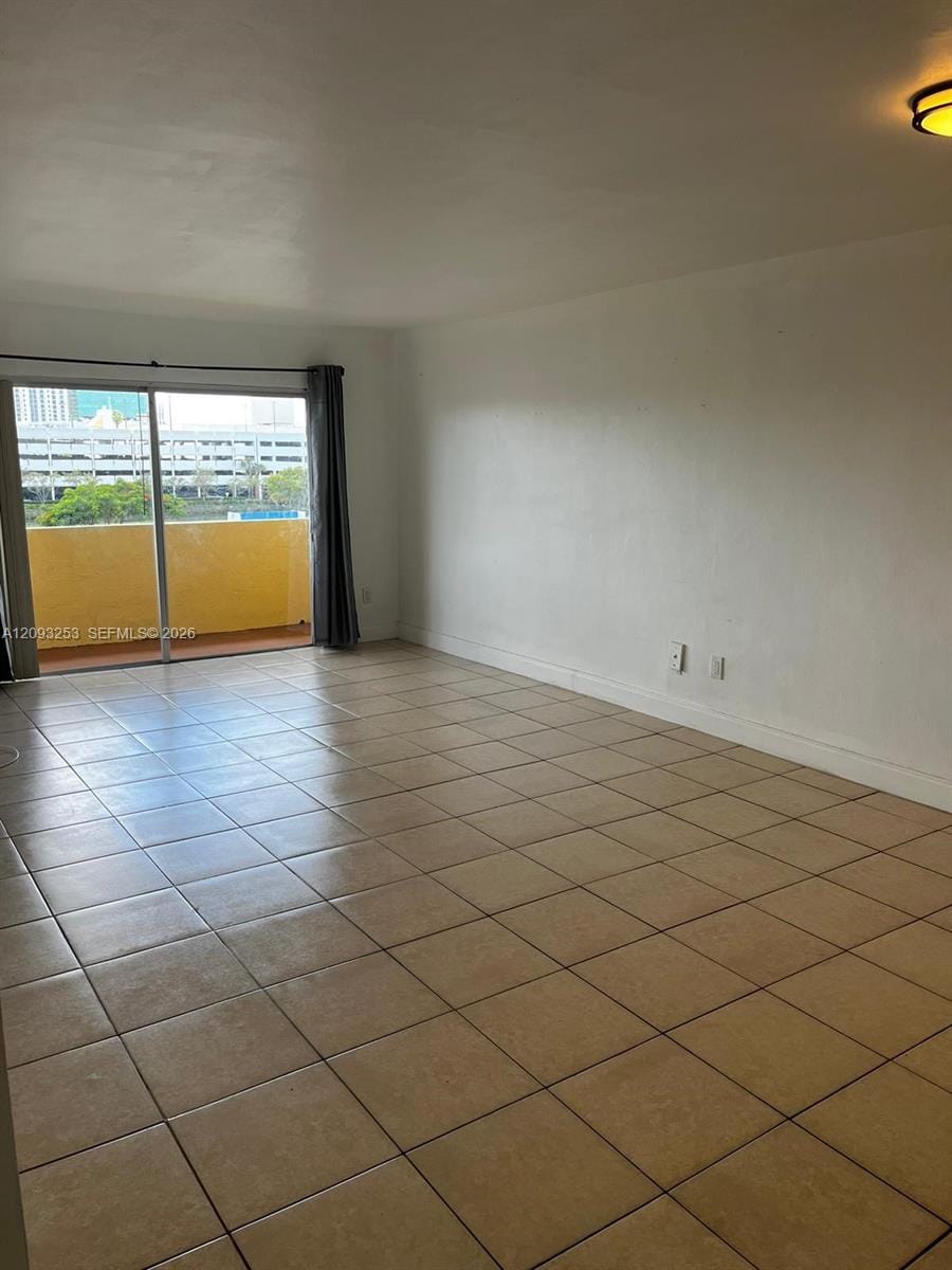 7410 SW 82nd Street K410 — photo 3