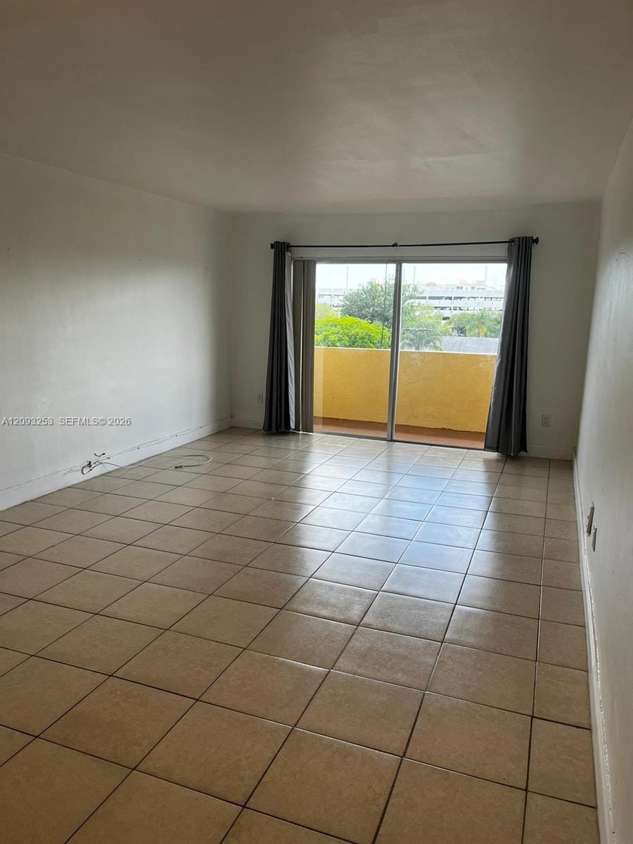 7410 SW 82nd Street K410 — photo 4