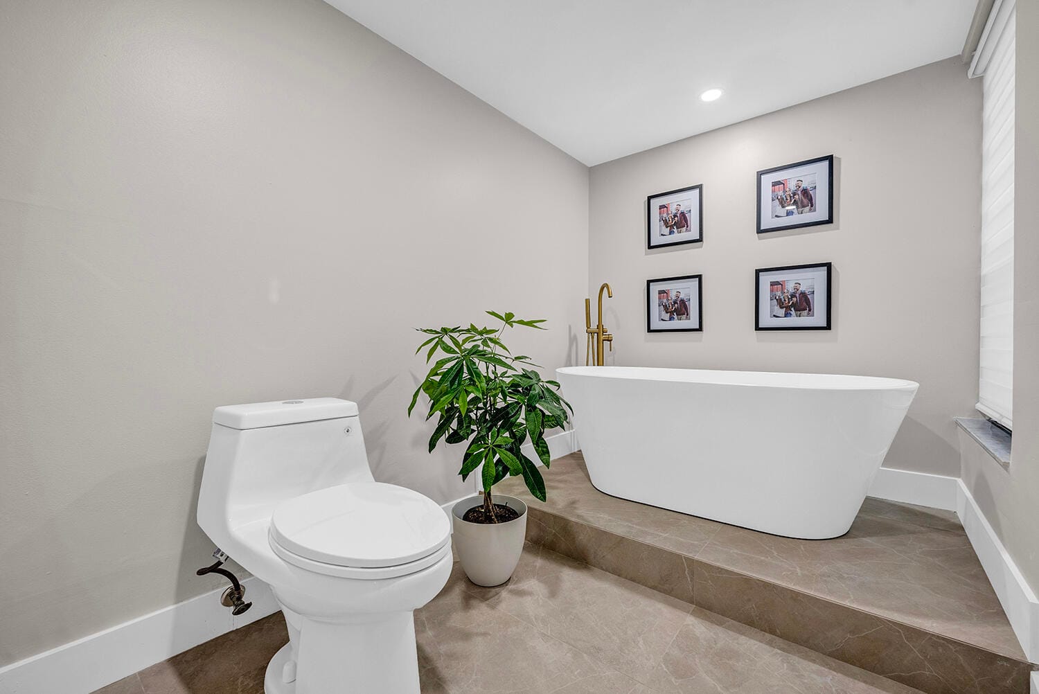 5701 CAMINO DEL SOL 102 — photo 3