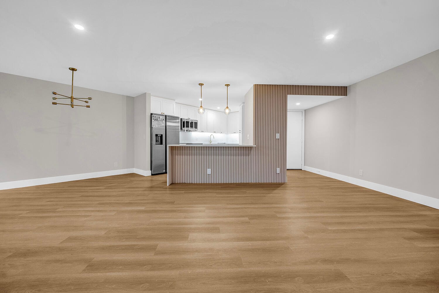 5701 CAMINO DEL SOL 102 — photo 7