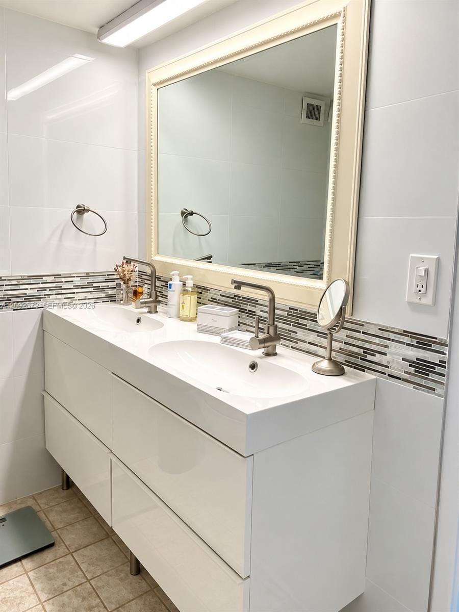 9195 Collins Avenue 1106, Surfside, FL 33154 photo 9