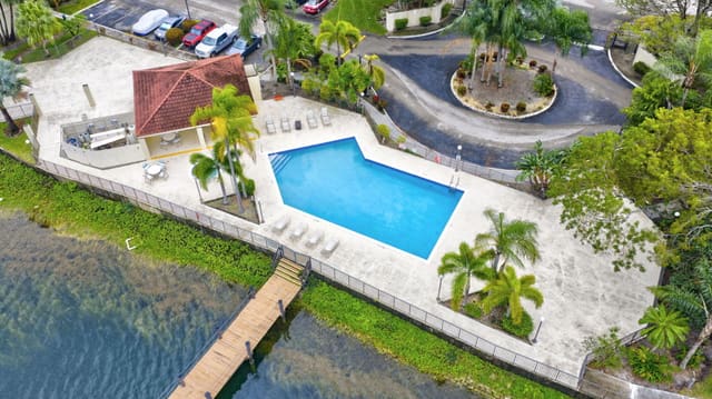 117 LAKE EMERALD Drive 408, Oakland Park, FL 33309