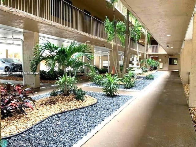 8020 Hampton Boulevard 309, North Lauderdale, FL 33068