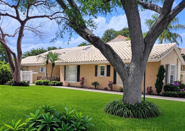 10356 SUNSTREAM Lane, Boca Raton, FL 33428