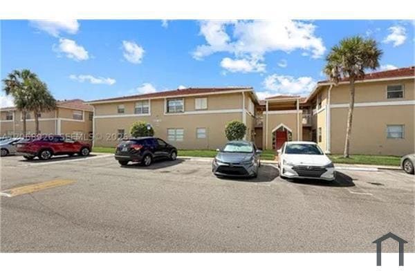 819 TWIN LAKES Drive 31-C, Coral Springs, FL 33071