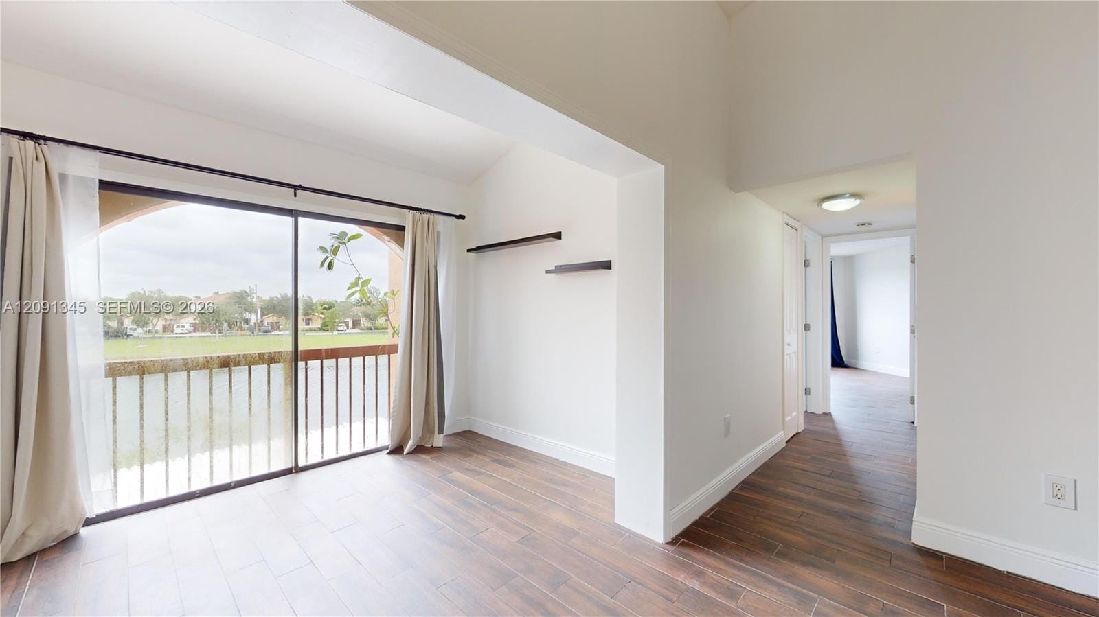 10257 NW 9th St Circle 206-10, Miami, FL 33172 photo 3