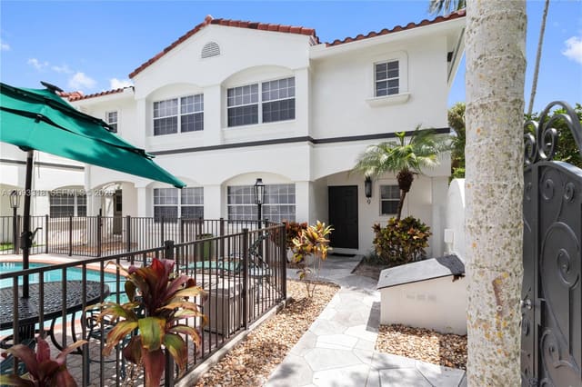 801 NE 1st Street 9, Fort Lauderdale, FL 33301