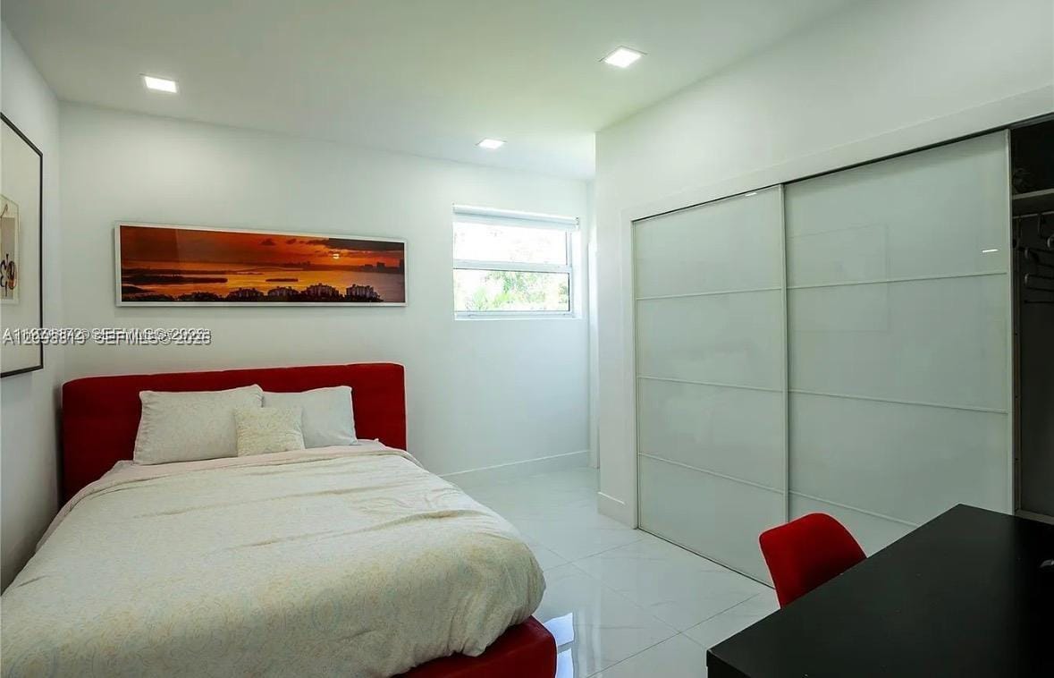 31 SW 6th Street, Hallandale Beach, FL 33009 photo 13