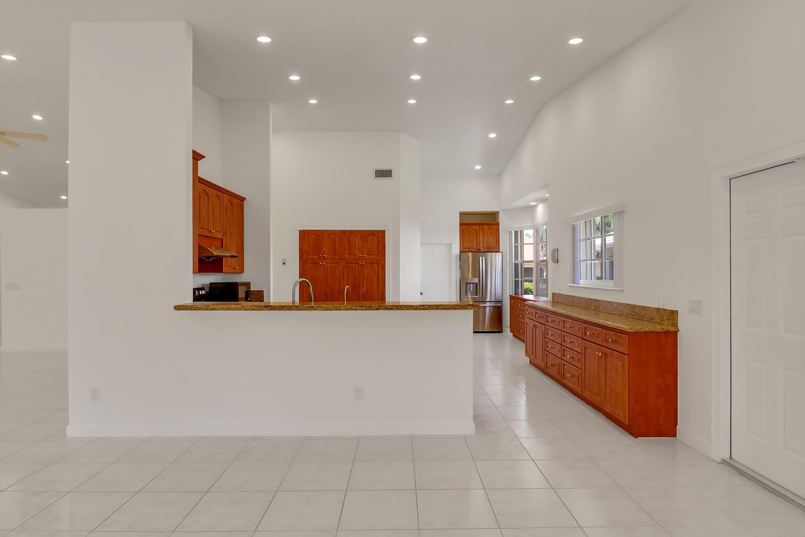 551 NW 108TH Avenue, Plantation, FL 33324 photo 17
