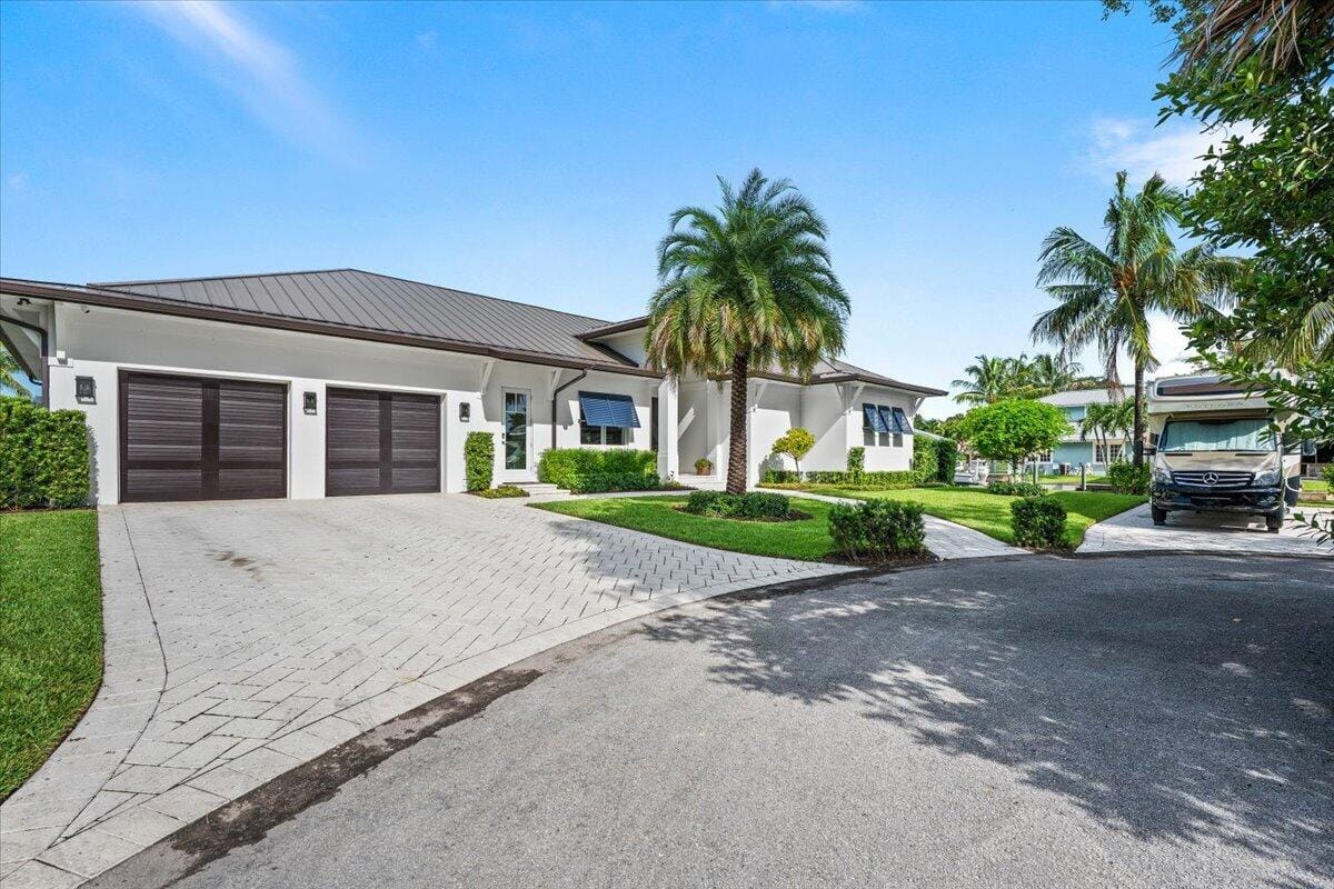 934 N Loxahatchee Drive, Jupiter, FL 33458 photo 2