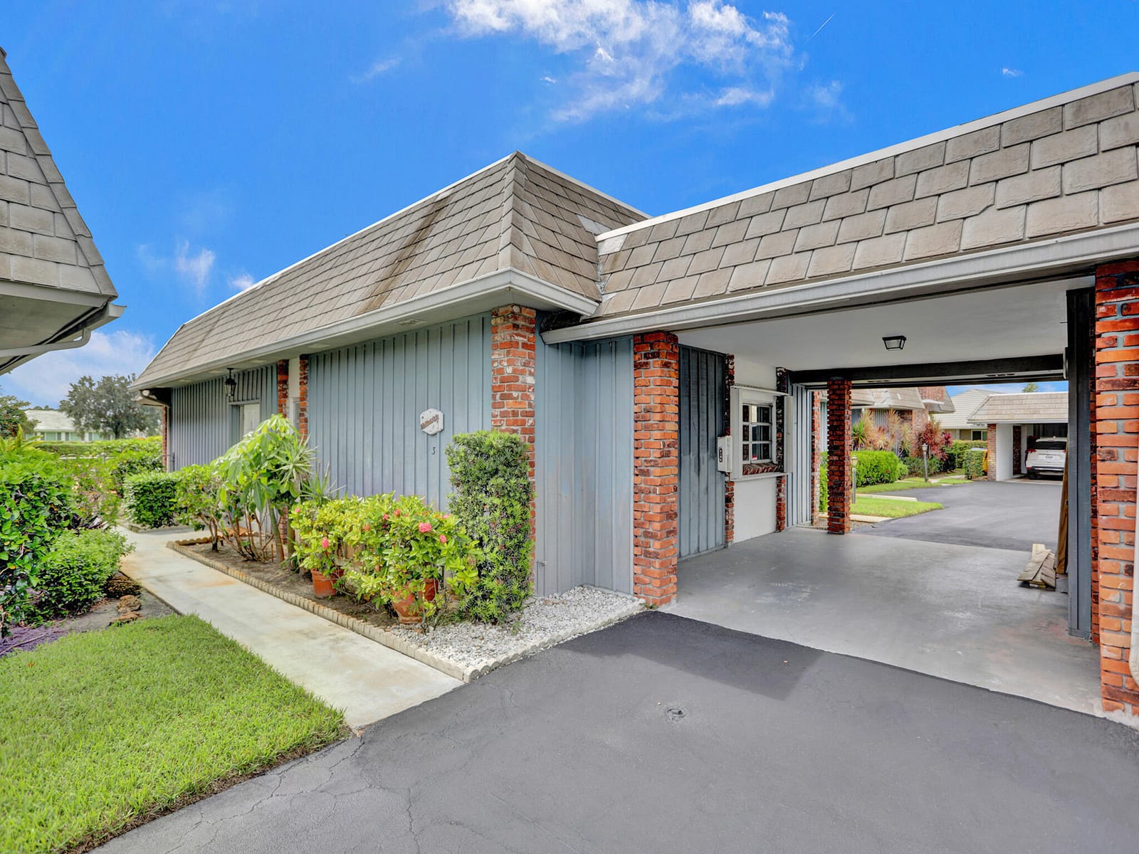 340 Orange Tree Drive 3, Atlantis, FL 33462 photo 3