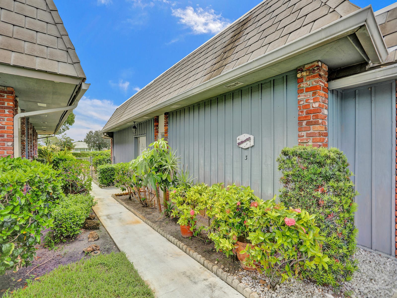 340 Orange Tree Drive 3, Atlantis, FL 33462 photo 4