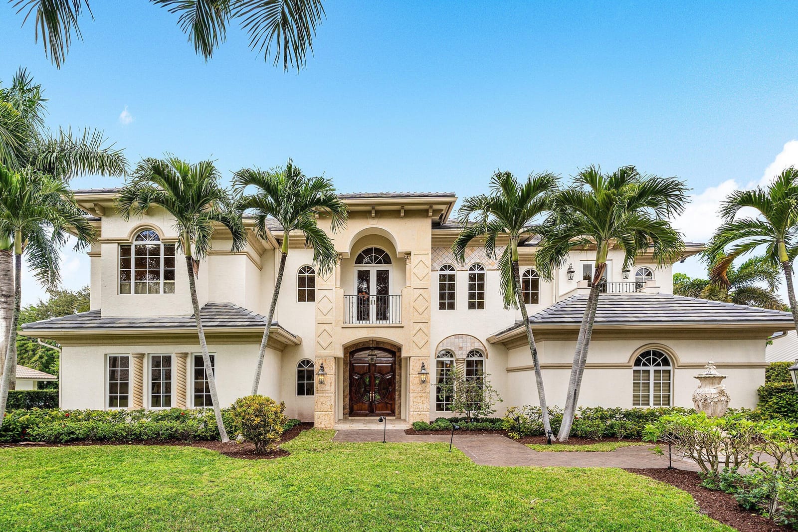 4255 Gleneagles Drive — photo 3