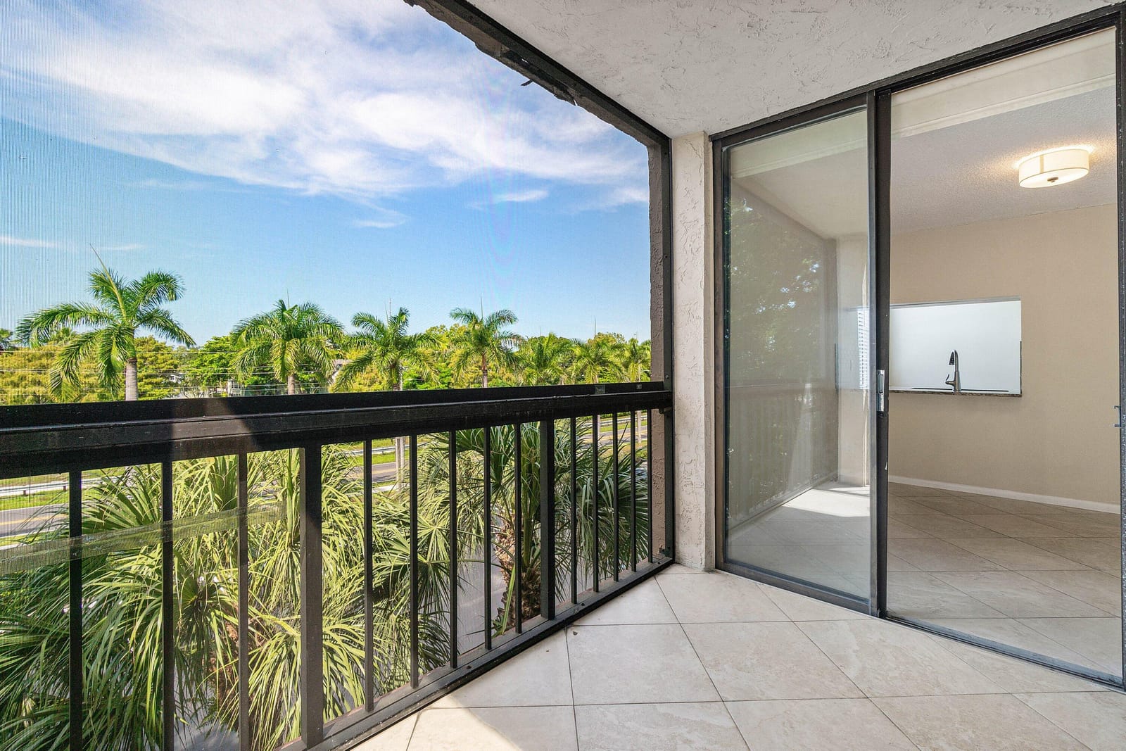 2455 LINDELL Boulevard 3411 — photo 7