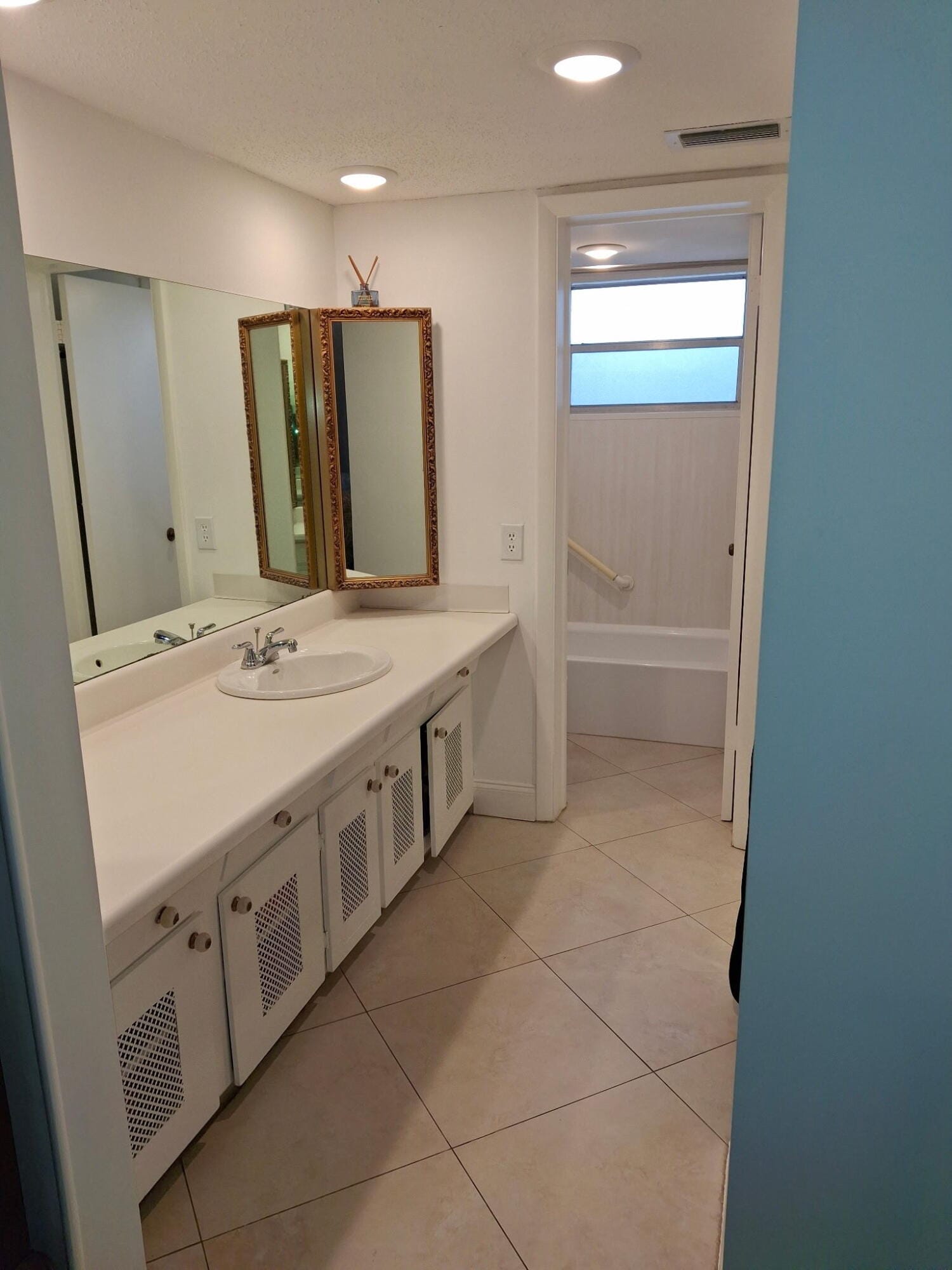 3940 NW 42ND Avenue 320 — photo 12