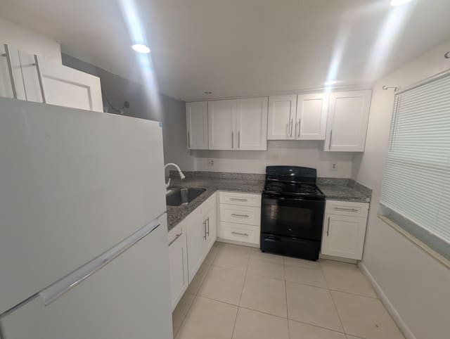 3101 NW 47TH Terrace 326, Lauderdale Lakes, FL 33319