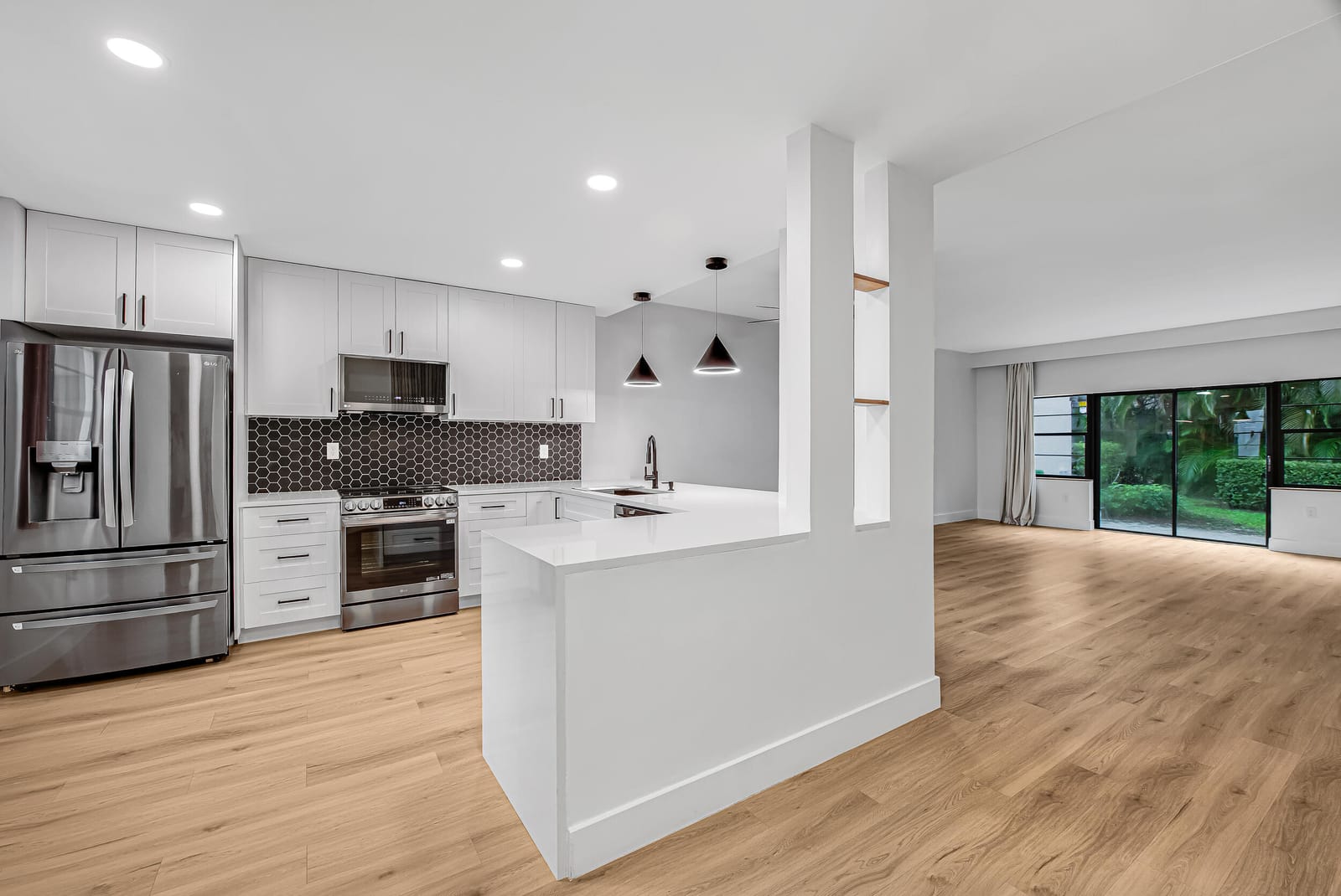 6670 VILLA SONRISA Drive 213, Boca Raton, FL 33433 photo 17