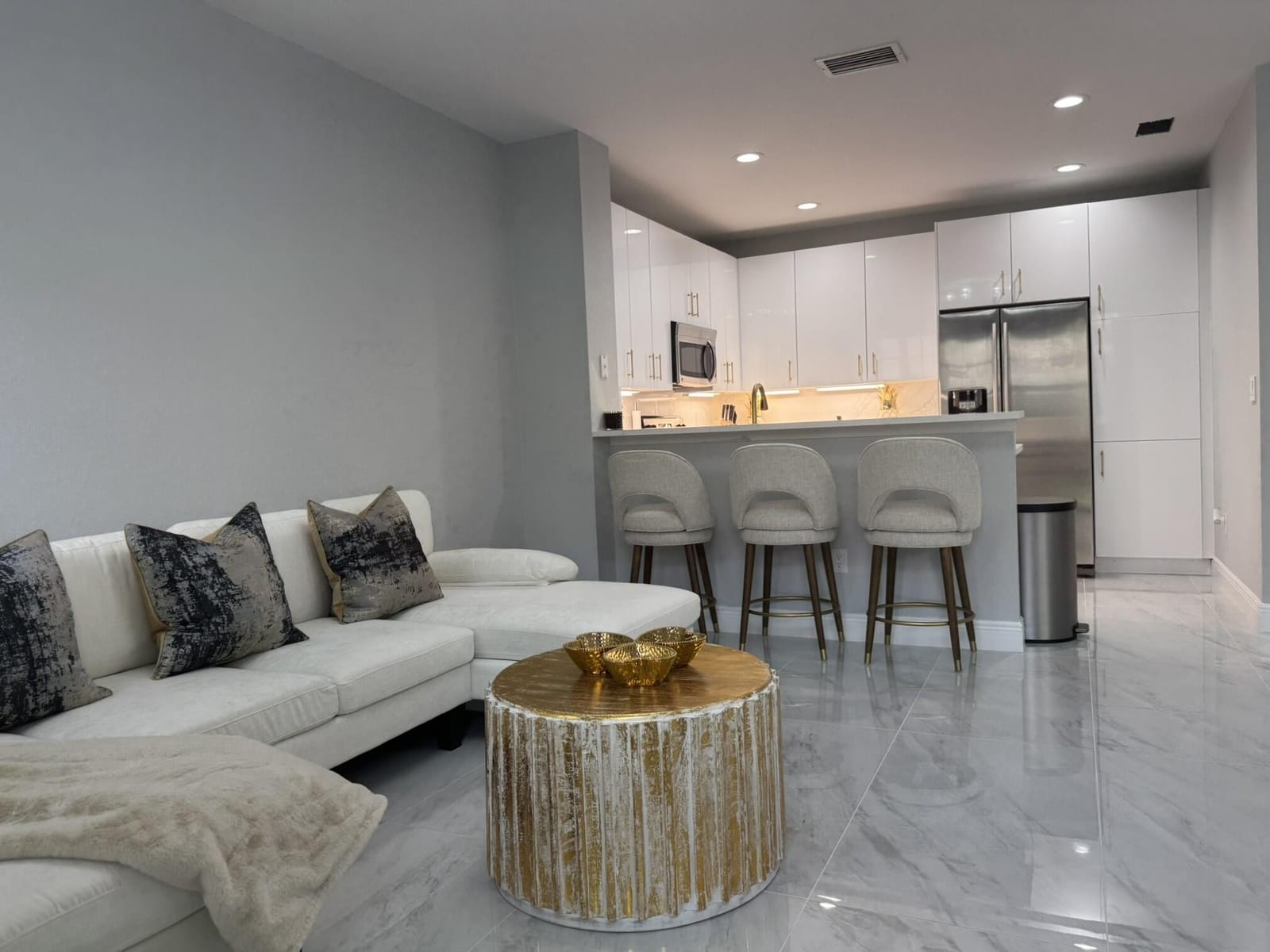 115 S Longport Circle D — photo 1