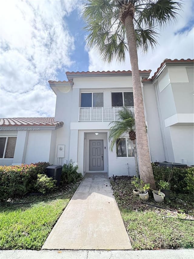 20844 NW 2nd Street, Pembroke Pines, FL 33029